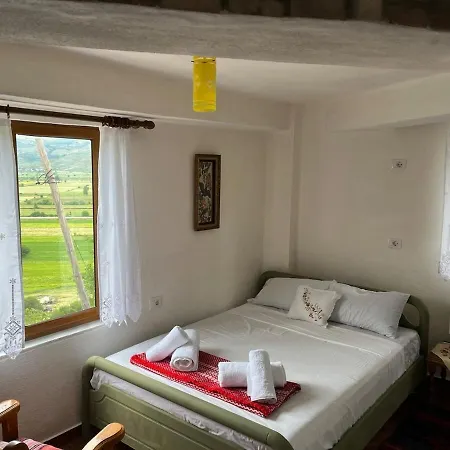 Stone House Kleopatra Gjirokastër