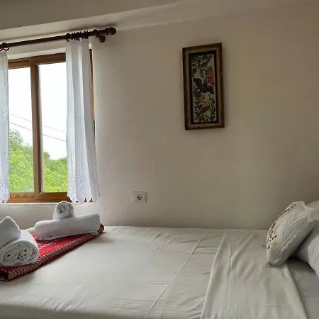 Stone House Kleopatra Appartamento Gjirokastër