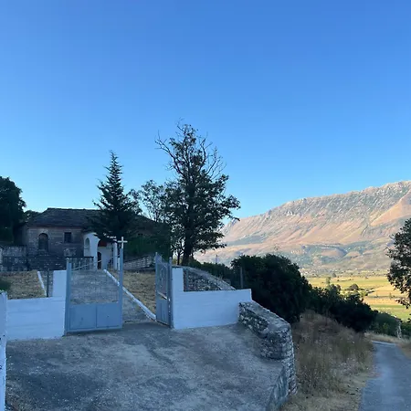 Stone House Kleopatra Apartmán Gjirokastër