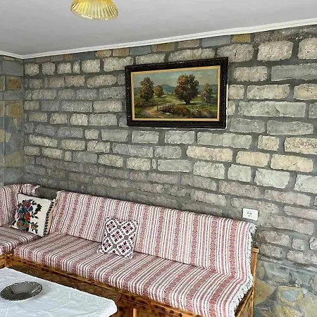 Διαμέρισμα Stone House Kleopatra