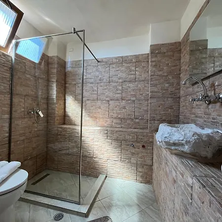 Διαμέρισμα Stone House Kleopatra