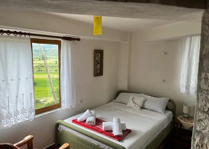 Stone House Kleopatra Gjirokastër