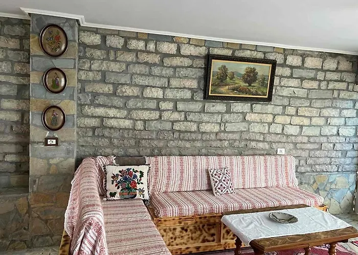 公寓 Stone House Kleopatra Gjirokastër