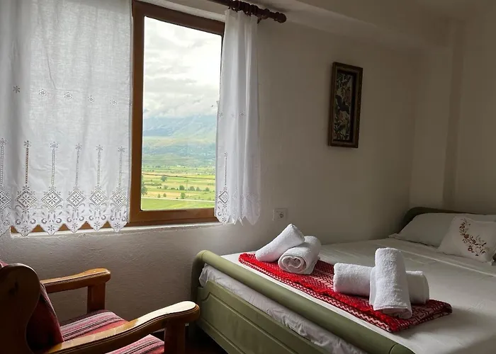 Stone House Kleopatra Gjirokaster